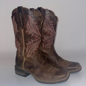 Womens Ariat Square toe Boots Size 7.5